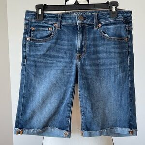 American Eagle Outfitters super stretch skinny Bermuda size 8 modest mature cuff